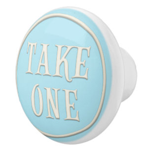 "Take One" Wunderland Tee Party Pastel Blue Keramikknauf