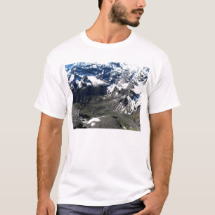 Tal in der Nähe des Schilthorns T-Shirt