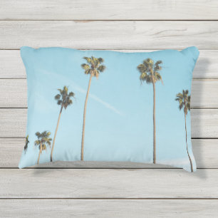 Tall Palm Trees Light Blue Sky Kissen Für Draußen