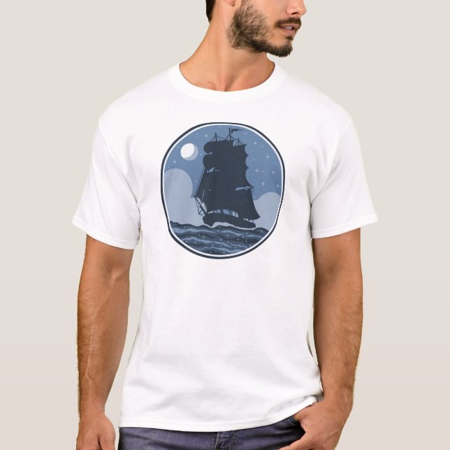 Tallschiff auf offenem Meer T-Shirt (Vorderseite)