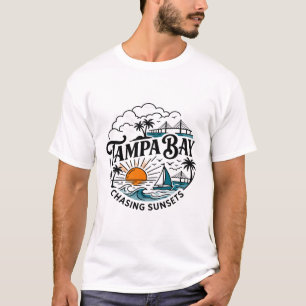Tampa Bay Florida beim Verfolgen von Sonnenuntergä T-Shirt