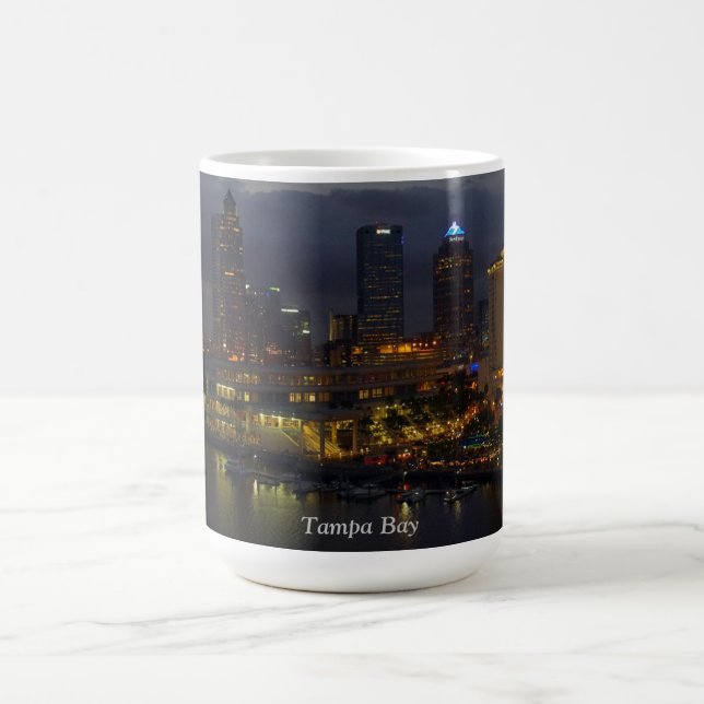 Tampa Bay Night Skyline Kaffeetasse (Mittel)