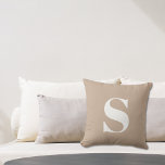Tan Beige Initial Mit Monogramm Outdoor Pillow Kissen<br><div class="desc">Tan Beige Initial Mit Monogramm Outdoor Kissen. Dekoratives Kissen im Freien mit einem Single. Schnell und einfach personalisieren.</div>