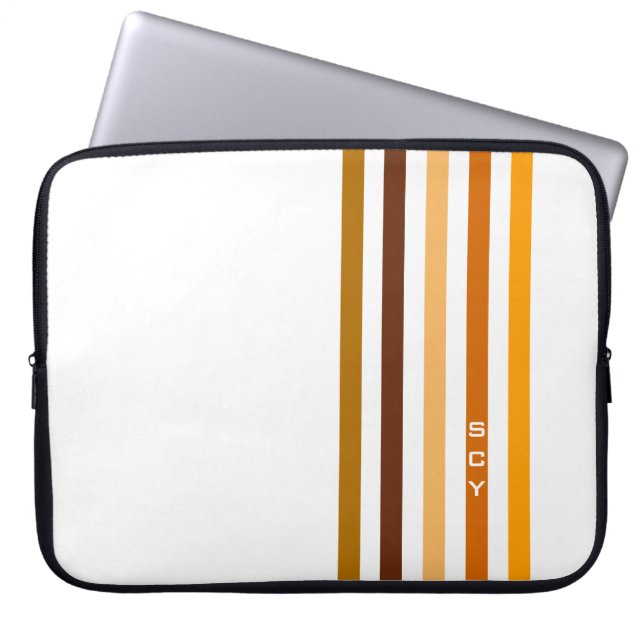 Tan Brown Orange Vertikal Stripes Monogramm Laptopschutzhülle (Vorderseite)