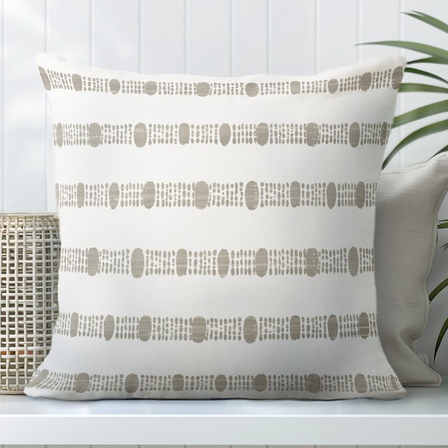 Tan Brown und White Decorative Kissen (Von Creator hochgeladen)