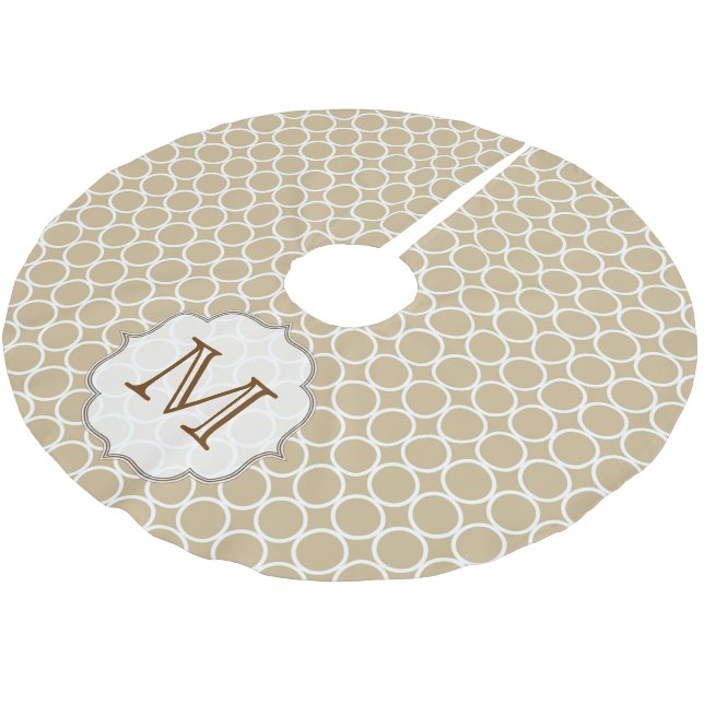 Tan Circle Polka Dot Monogram, Initial Tree Skirt Polyester Weihnachtsbaumdecke (Schrägansicht)