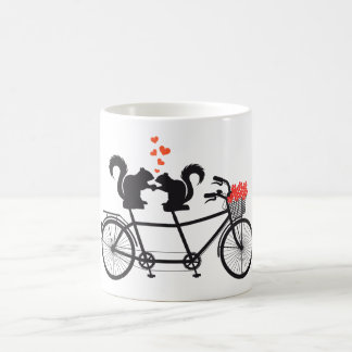 Tandemfahrrad mit Eichhörnchen Kaffeetasse