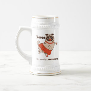 Tanz wie niemand sieht Mops Girl zu Bierglas