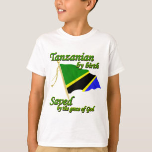 Tanzanian durch die Geburt gerettet von Gnaden des T-Shirt
