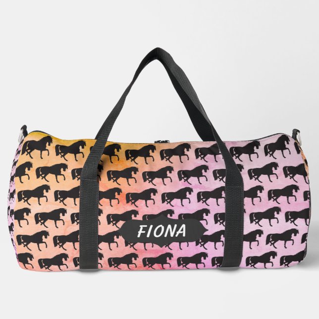Tanzende schwarze Pferde Duffle Bag (Vorderseite)