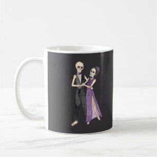 Tanzendes Skelett-Paar auf einer Kaffeetasse