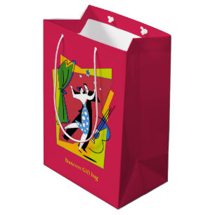 Tänzer geben Geschenktasche Mittlere Geschenktüte