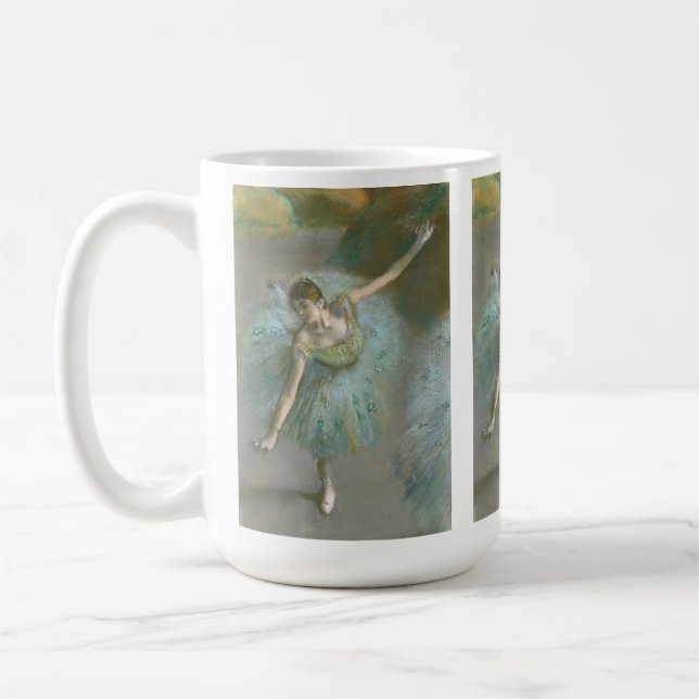 Tänzer in Green Edgar Degas Kaffeetasse (Links)