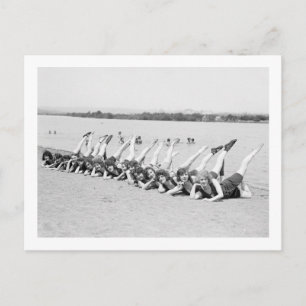 Tanzmädchen der 1920er postkarte