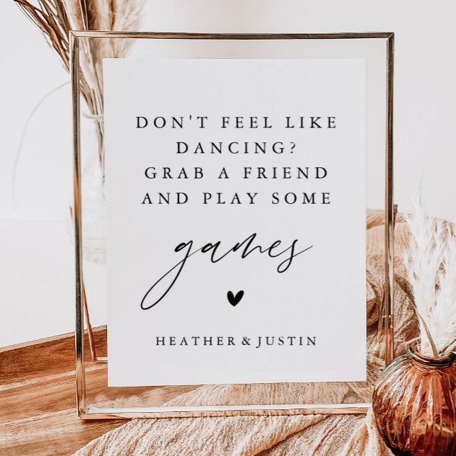 Tanzt nicht gern, spielt Spiele und unterschreibt Poster (Von Creator hochgeladen)