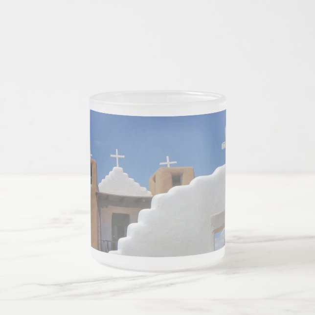 Taos Pueblo-Kirchen-mattierte Kaffee-Tasse Mattglastasse (Mittel)
