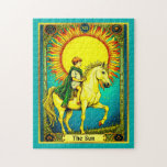 Tarot-Kartendarstellung, die Sun Puzzle<br><div class="desc">Puzzle in einer Abbildung der Tarot-Karte "Die Sonne",  die eine strahlende Sonne darstellt,  die den Himmel beherrscht,  ihre goldenen Rochen,  die einen Jungen umgibt,  der auf einem weißen Pferd reitet. Er symbolisiert Unschuld und Vitalität,  während der lebendige blaue Hintergrund Freude und Klarheit ausstrahlt.</div>