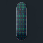 Tartan Clan Black Watch Kariert Blue Green Karo Skateboard<br><div class="desc">Clan Black Watch tartan schwarz blaue Karo Skateboard. Macht ein großartiges Geschenk oder einfach nur Leckerei selbst. Passend zu Ihrem Lieblings- oder Neuoutfit. Vielleicht haben Sie alle, die Neid suchen. TIPP: Kombinieren Sie dieses Handtuch mit unserem passenden Totbeutel, Yoga-Matte oder Papierservietten zu einer karierten Kollektion von Clan Black Watch. Wenden...</div>
