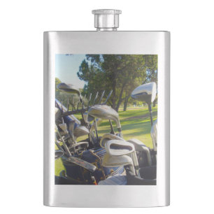 Tasche mit Golf Clubs, klassischer Hip Flask Flachmann