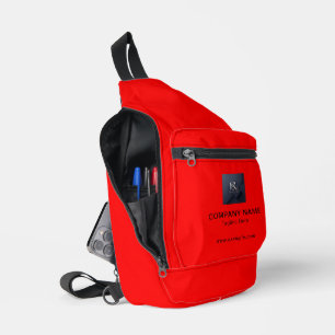 Tasche mit rotem Aufdruck und Company Info zum Umh