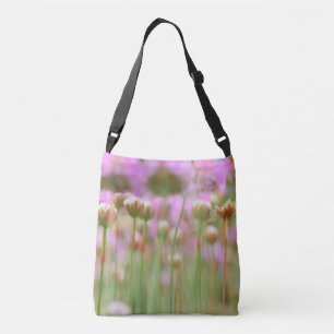 Tasche mit zufälliger abstrakter Blumenfotografie