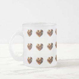 Tasse aus Mattglas mit goldenen Herzmotiven
