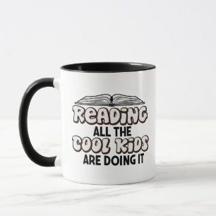Tasse Buch lesen