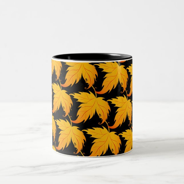 Tasse der Herbstlaub im Herbst (Mittel)