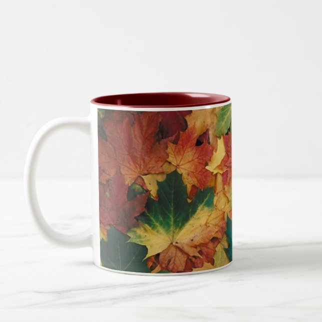 Tasse der Herbstverläufe (Links)