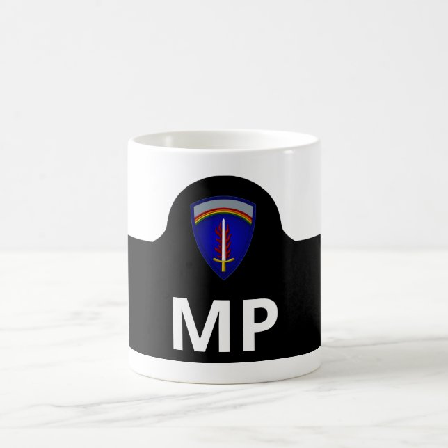 Tasse der Militärpolizei (Mittel)