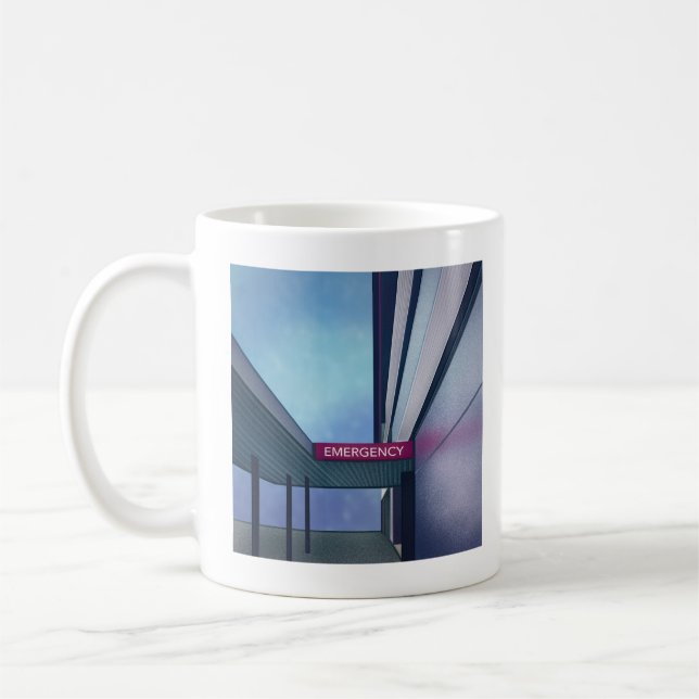 Tasse der Notfallabteilung (Links)
