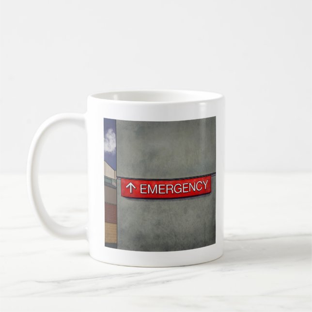 Tasse der Notfallabteilung (Links)