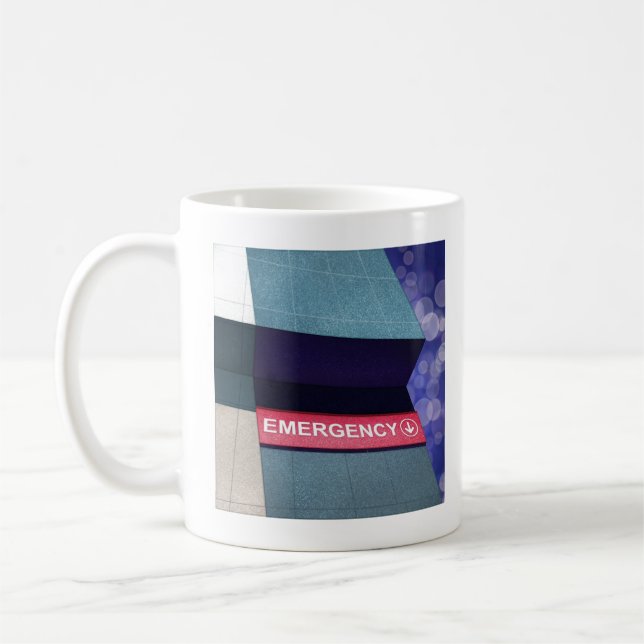 Tasse der Notfallabteilung (Links)
