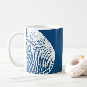 Tasse der Vintagen Muschel des Clam