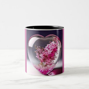 Tasse der Zuneigung: Blumenherzendesign für Kaffee