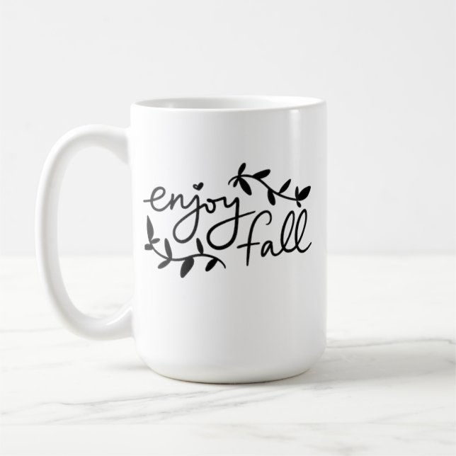 Tasse des Herbst-Kaffees (Links)