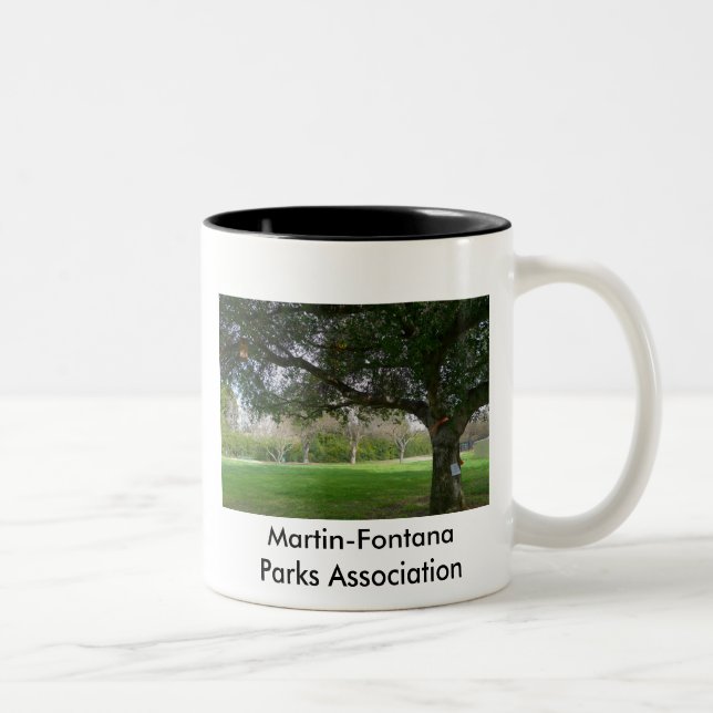 Tasse des Kaffees, des Tees und der heißen (Rechts)