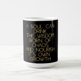 Tasse des nährstoffreichen Wachstums
