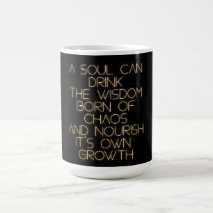 Tasse des nährstoffreichen Wachstums