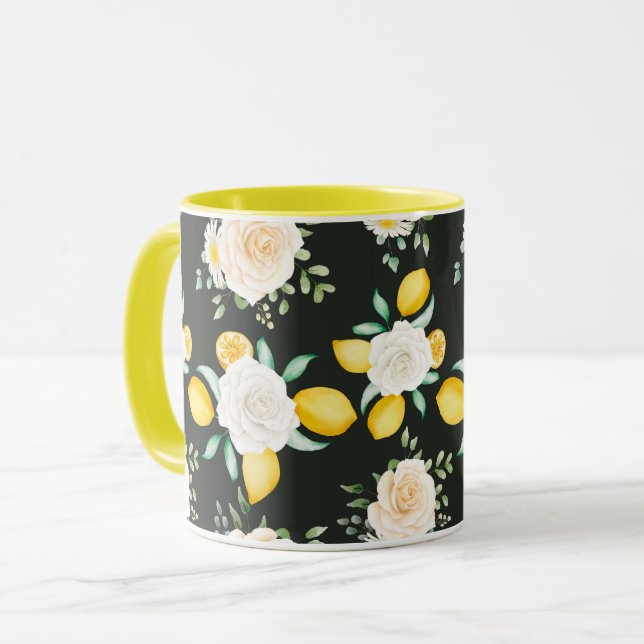 Tasse des weiblichen Blumenmusters (Vorderseite Links)