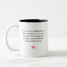 Tasse Differenzen Zitat Audre Lorde / WWC-Logo 