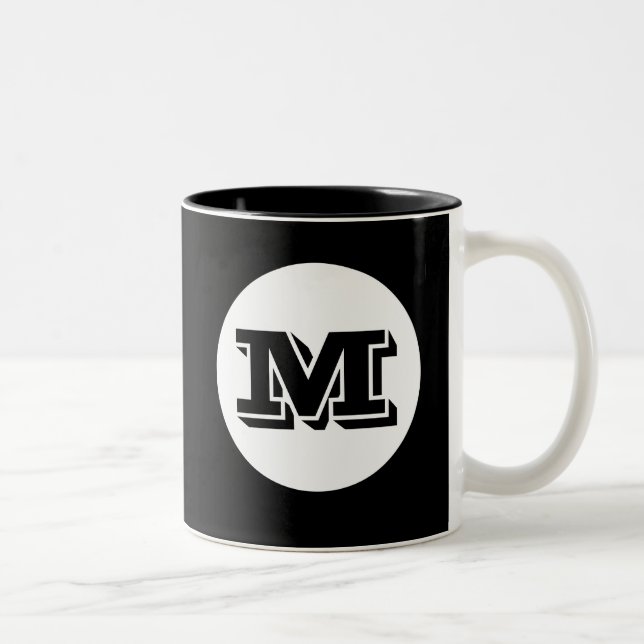 Tasse für die schwarze Monogramm-Kaffeemaschine (Rechts)