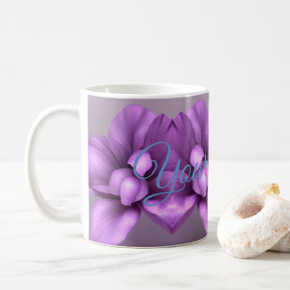 Tasse für lila Blumenbezeichnungen - Blume-Cup