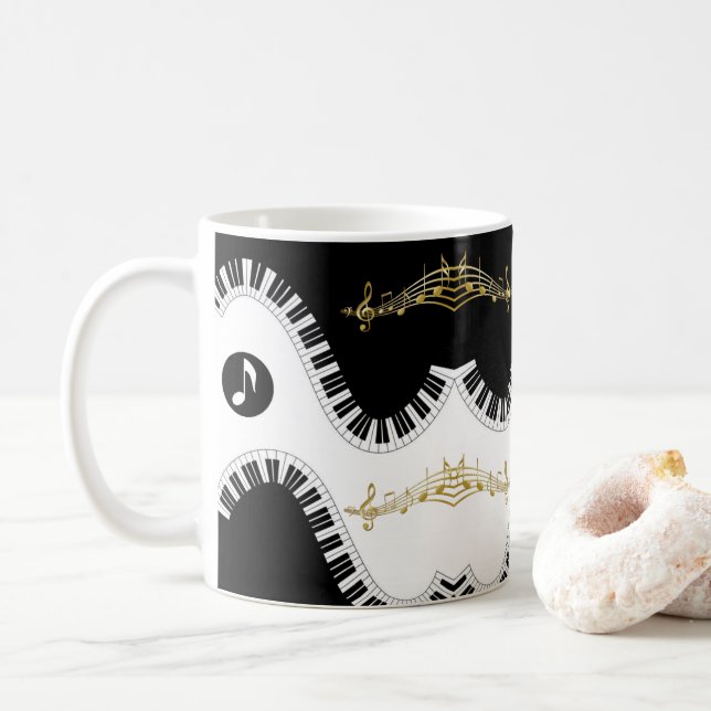 Tasse für Schwarz-weiße Piano-Musiknoten (Mit Donut)
