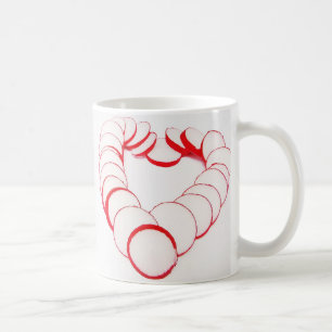 Tasse Herz aus Radieschenscheiben