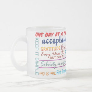 Tasse mit 12 Schritt-Erholungs-Slogans