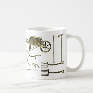 Tasse mit alten Werkzeugen
