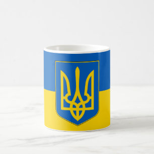 Tasse mit der Flagge der Ukraine