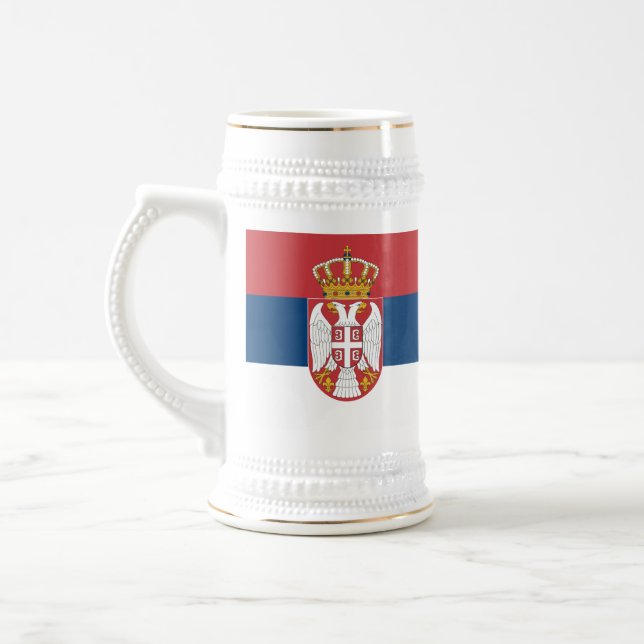 Tasse mit der Flagge Serbiens (Links)