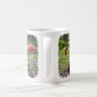 Tasse mit Eichelfen